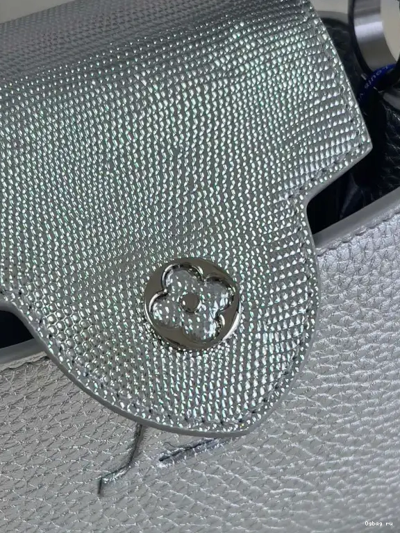 CAPUCINES VUITTON LOUIS MINI 0623